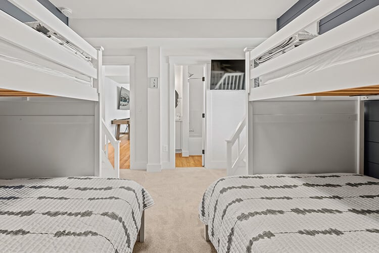 Ground Floor Pyramid Bunks with Shared Bath