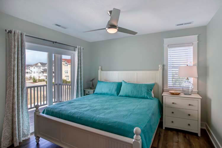 1st Floor King with Private Bath