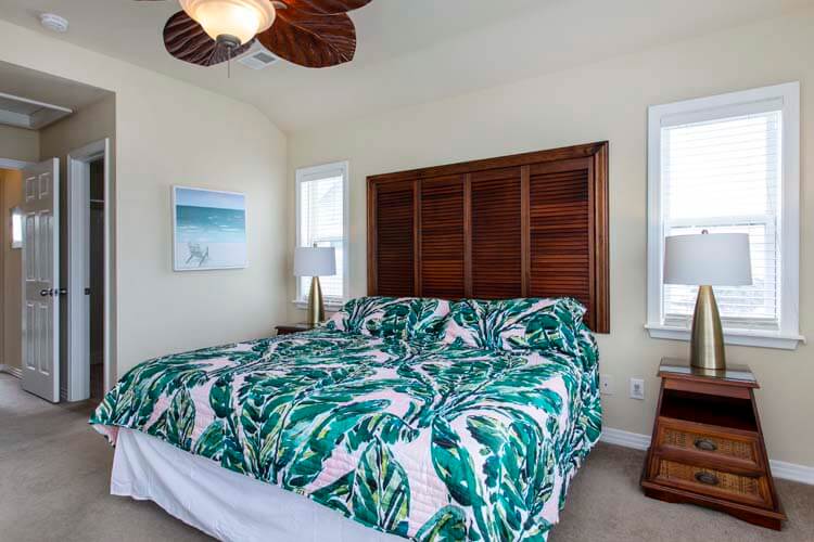 2nd Floor King with Private Bath