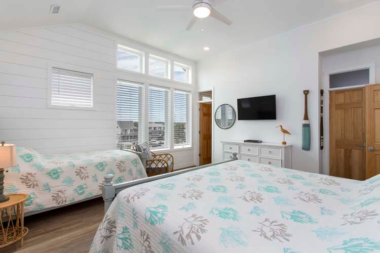 2nd Floor King with Twin with Private Bath