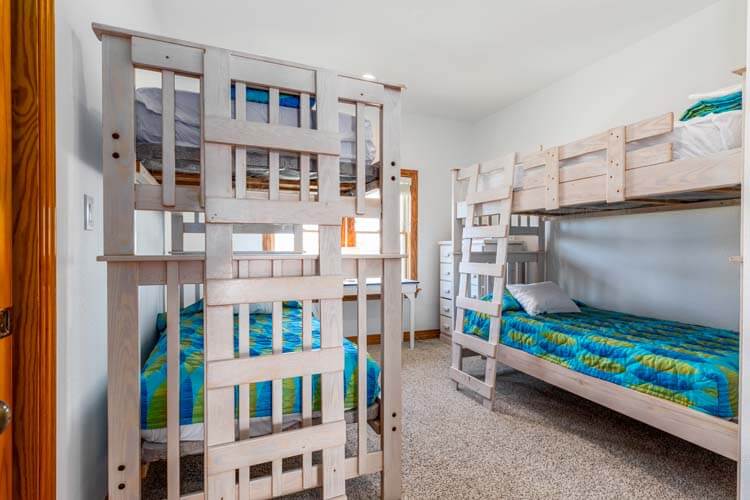 1st Floor Twin Bunks Bedroom