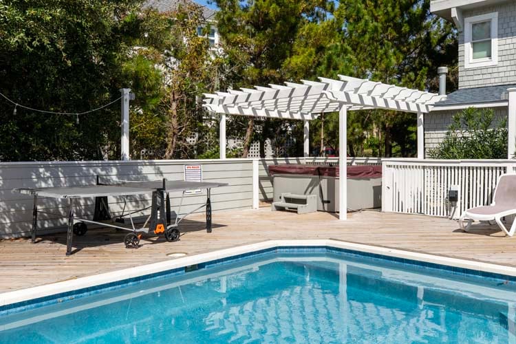 Poolside Hot Tub & Ping-Pong