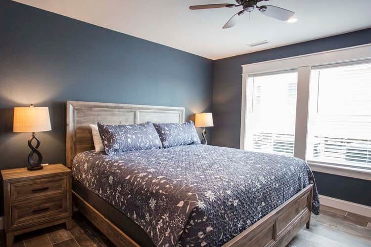 Ground Floor King with Private Bath (16)