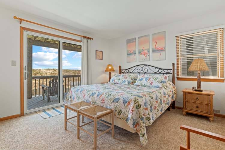 1st Floor King with Shared Bath