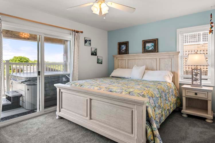 Ground Floor King with Private Bath