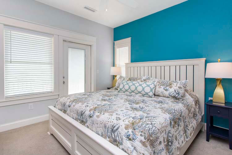 1st Floor King with Private Bath (14)