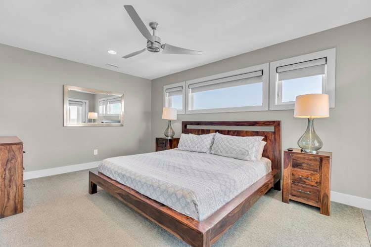 2nd Floor King with Private Bath