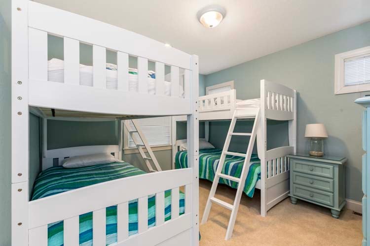 1st Floor Twin Bunks Bedroom