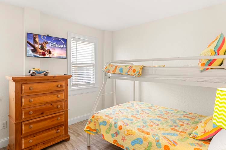 Ground Floor Pyramid & Twin Bunk Bedroom