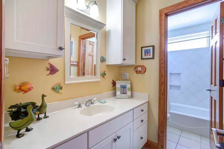 1st Floor Shared Bath Between Twin Bedrooms