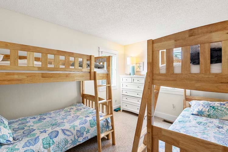 1st Floor Twin Bunks Bedroom