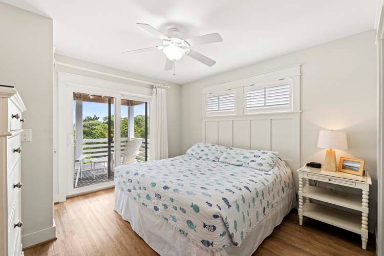 1st Floor King with Private Bath