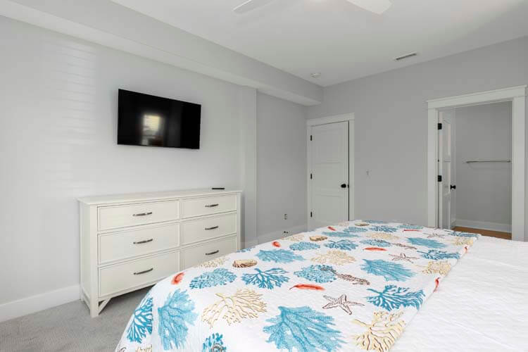 Ground Floor King with Private Bath