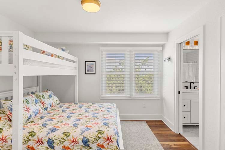 1st Floor Twin Over Queen with Shared Bath