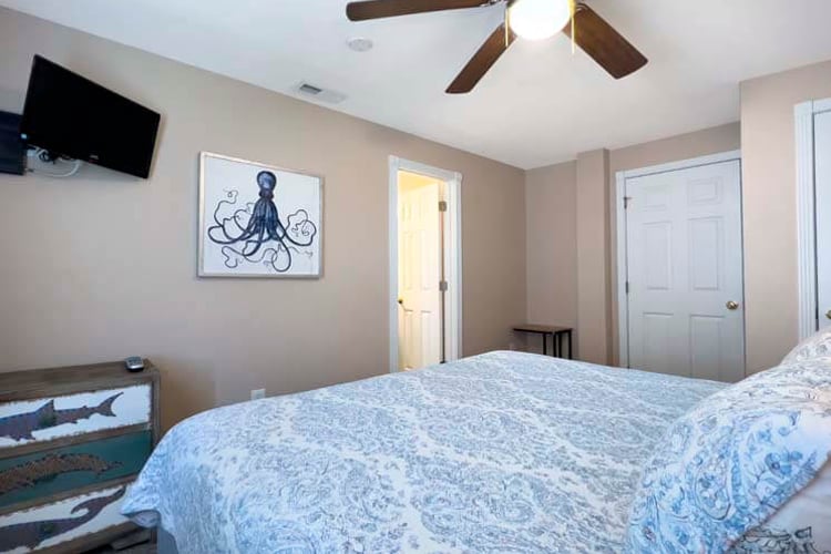 Ground Floor King with Private Bath