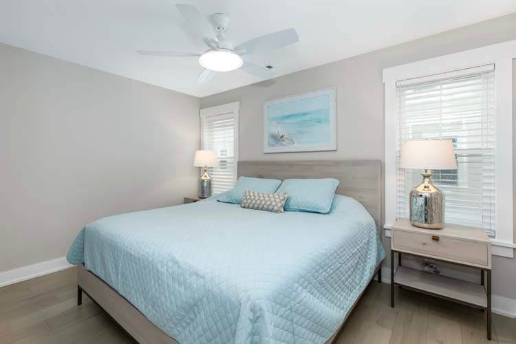 1st Floor King with Private Bath (13)