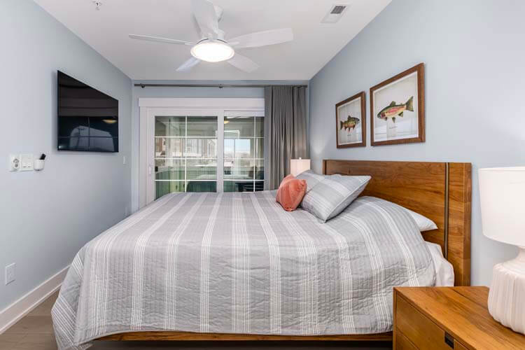 Ground Floor King with Private Bath (18)