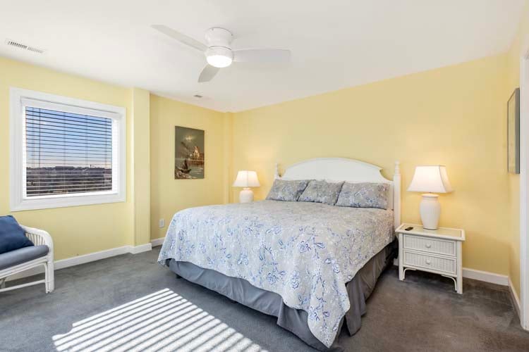 2nd Floor King with Private Bath