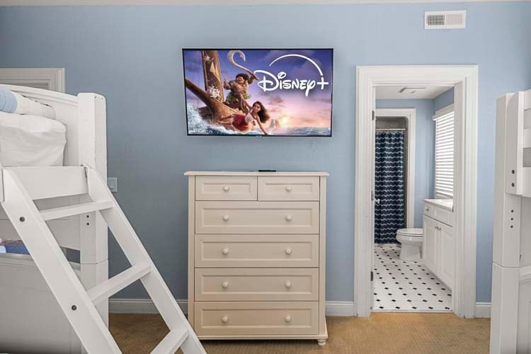 Ground Floor Pyramid Bunks with Private Bath