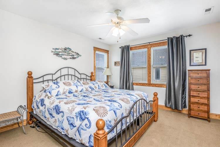 2nd Floor King with Private Bath