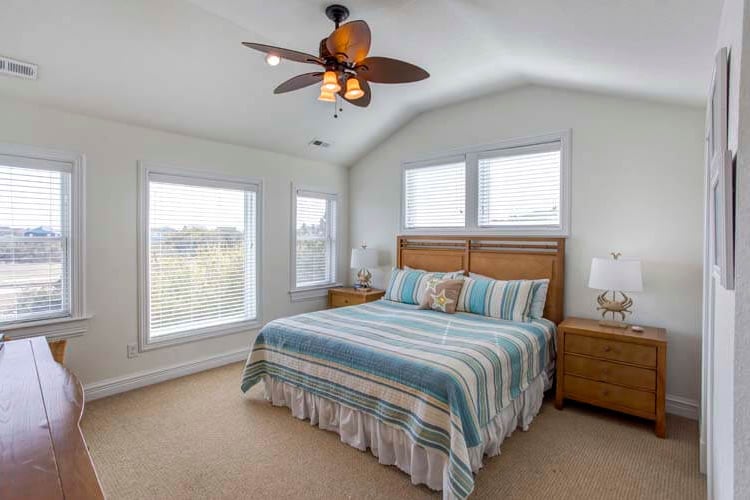 2nd Floor King with Private Bath