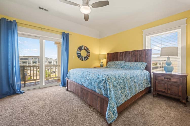 2nd Floor King with Private Bath