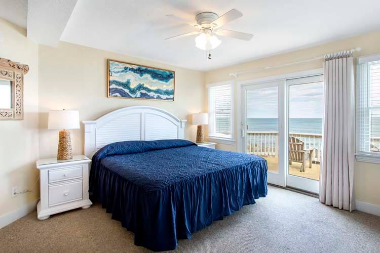 1st Floor King with Private Bath