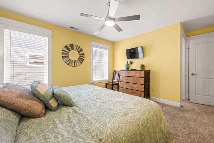 2nd Floor King with Private Bath