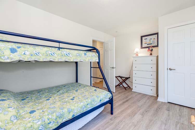 1st Floor Pyramid Bunk with Trundle Bedroom