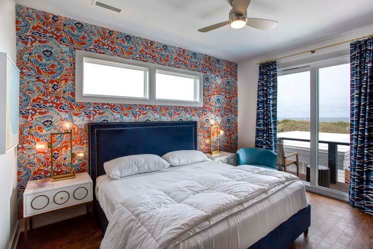 1st Floor King with Private Bath (NE)