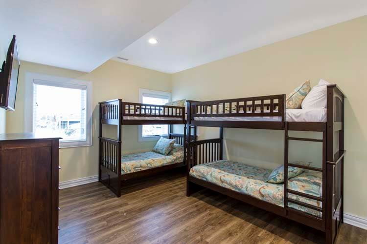 Ground Floor Twin Bunks with Private Bath