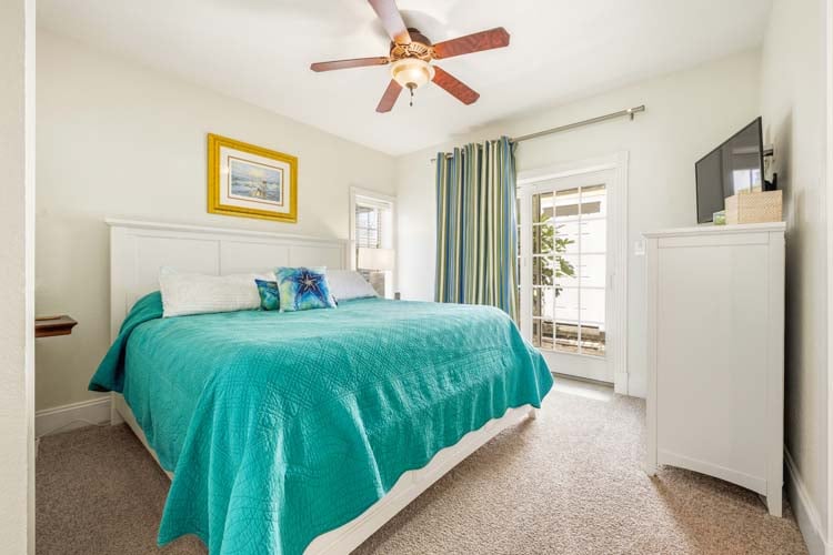 Ground Floor King with Private Bath