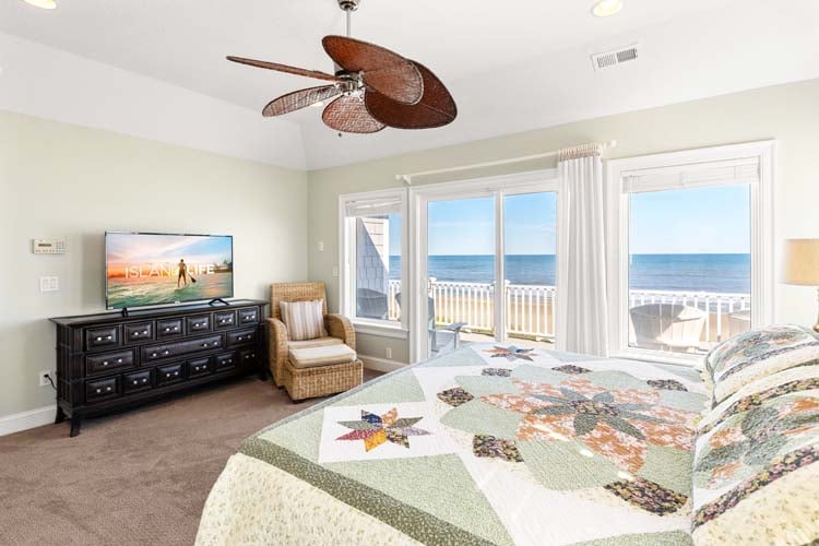 2nd Floor King with Private Bath