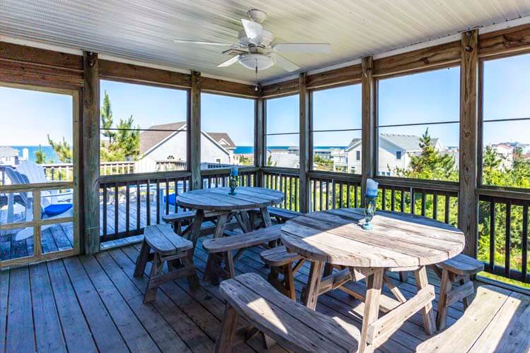2nd Floor Screened-In Porch