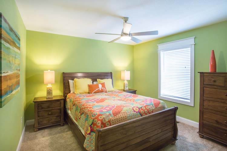 1st Floor Queen with Private Bath