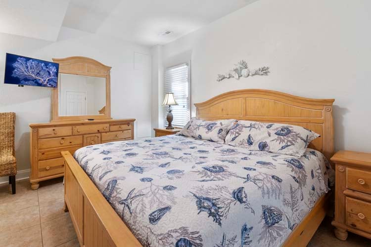 Ground Floor King with Private Bath