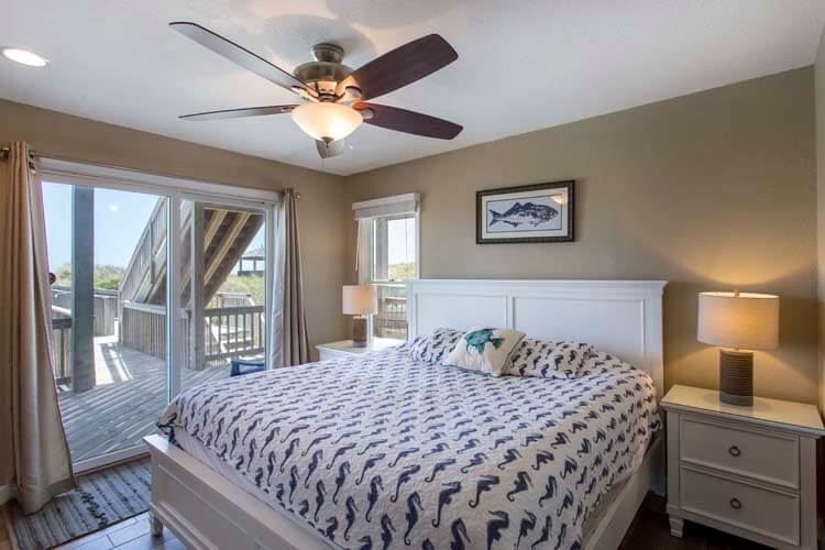 1st Floor King with Private Bath