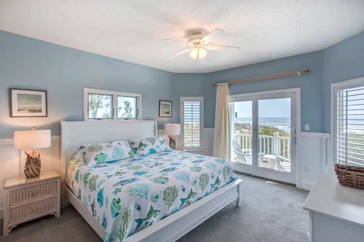 1st Floor King with Private Bath