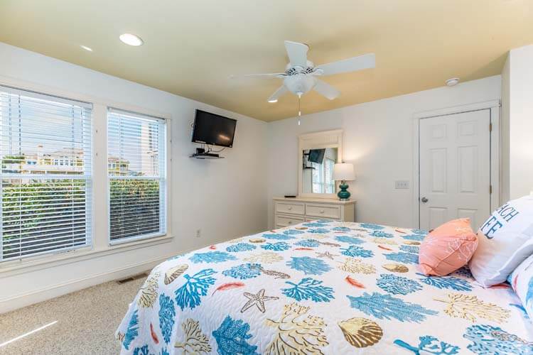 Ground Floor King with Private Bath