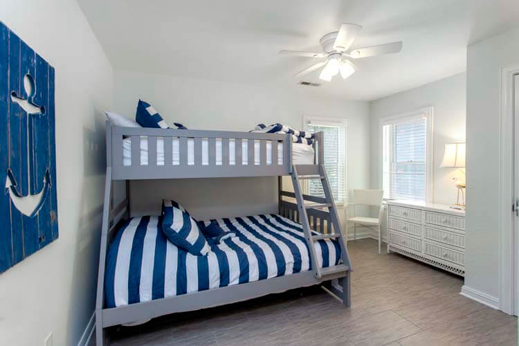 Ground Floor Pyramid Bunk with Private Bath