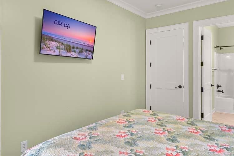 1st Floor King with Private Bath