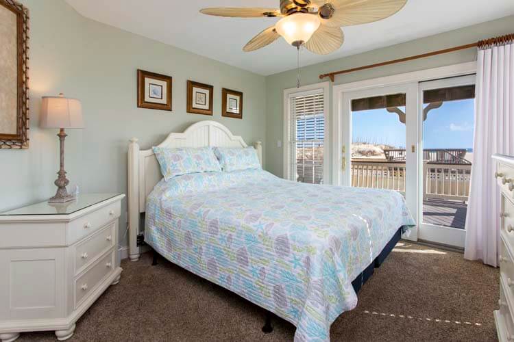 1st Floor King with Private Bath