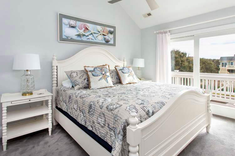 2nd Floor King with Private Bath