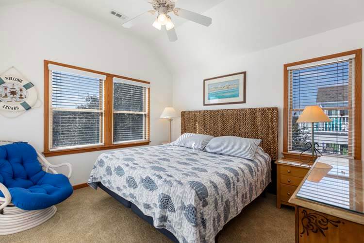 2nd Floor King with Private Bath