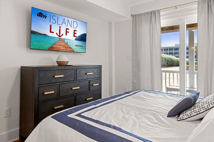 Ground Floor King with Private Bath