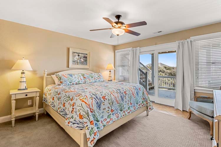 1st Floor King with Private Bath