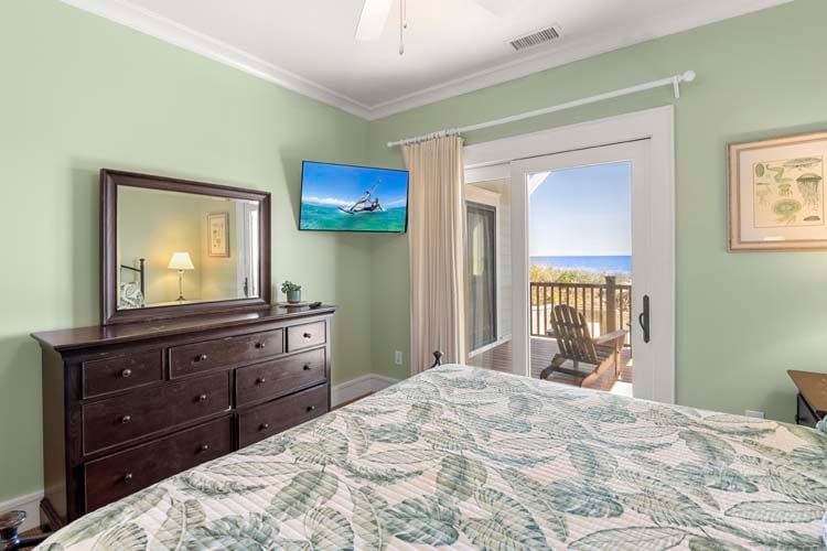 1st Floor King with Private Bath