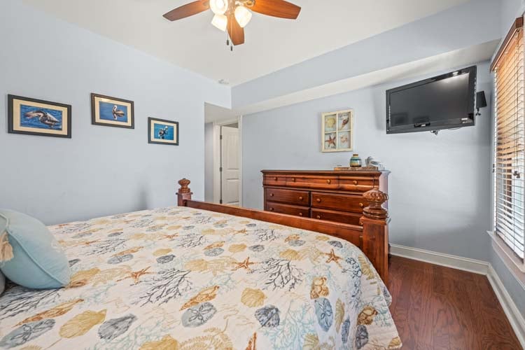 1st Floor King with Private Bath