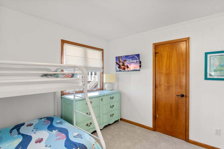 1st Floor Pyramid & Twin Bunks Bedroom