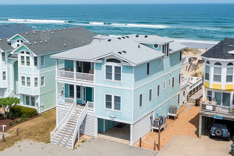 8 BR : 6.2 BA in NAGS HEAD
